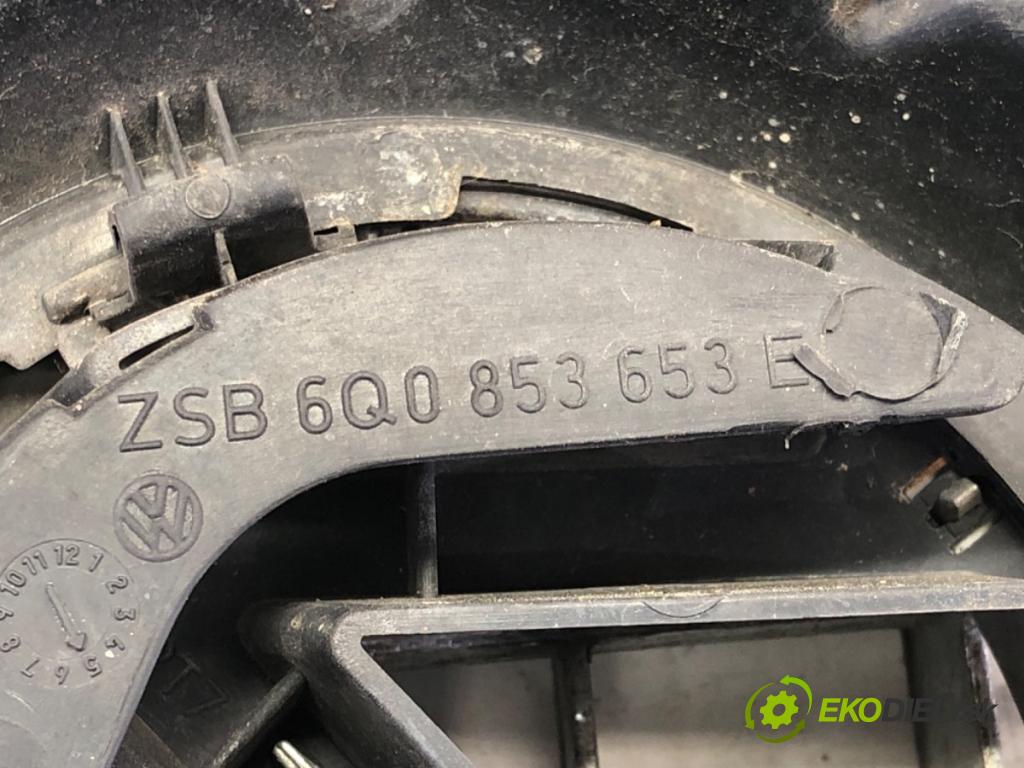 VW POLO (9N_, 9A_) 2001 - 2014    1.4 TDI 51 kW [70 KM] olej napędowy 2005 - 2009  mřížka maska 6Q0853653E (Mřížky (masky) chladičů)