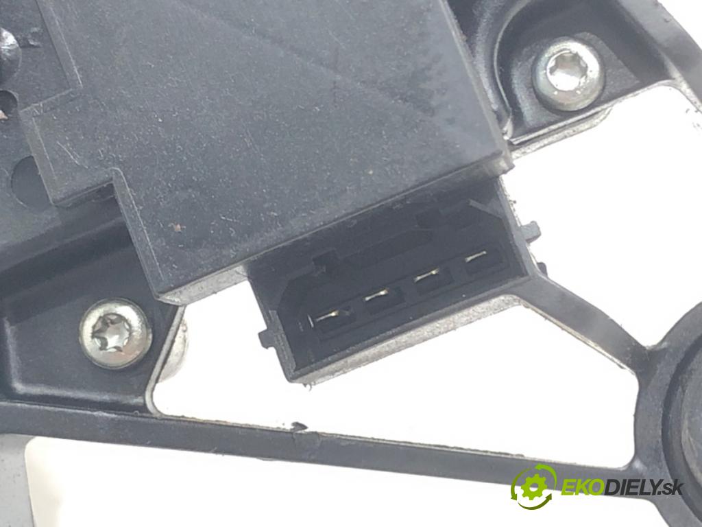 VW FOX liftback (5Z1, 5Z3, 5Z4) 2003 - 2015    1.2 40 kW [55 KM] benzyna 2005 - 2011  Motor stieračov zad 5Z6955711