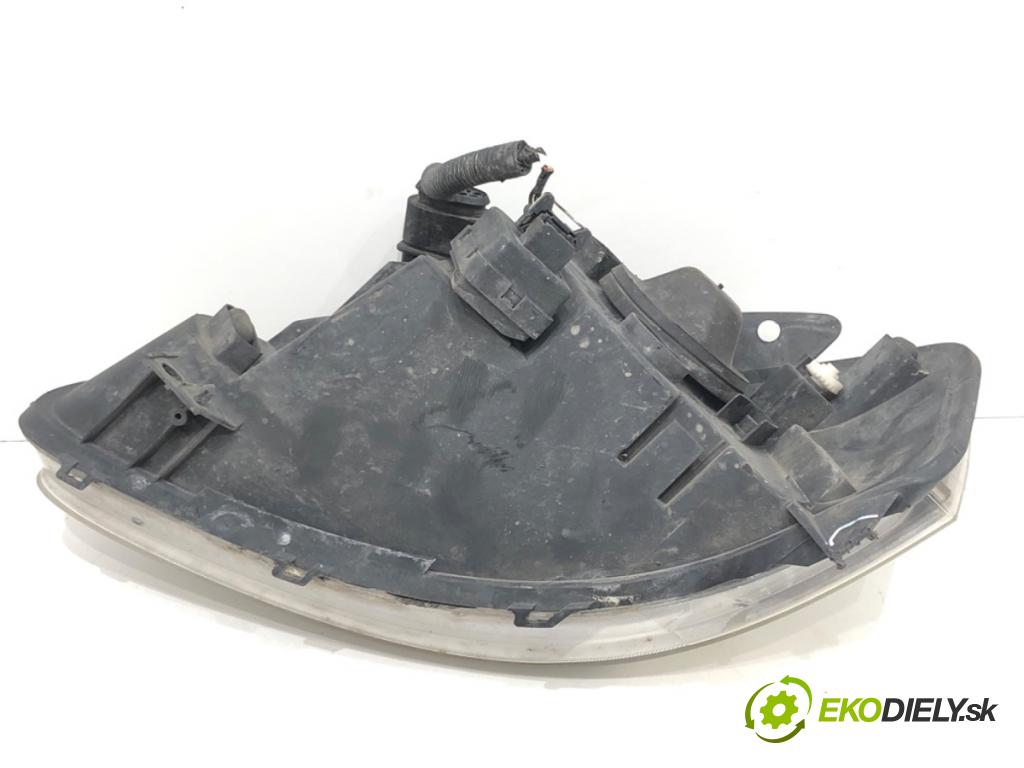 VW FOX liftback (5Z1, 5Z3, 5Z4) 2003 - 2015    1.2 40 kW [55 KM] benzyna 2005 - 2011  Svetlomet pravy predný