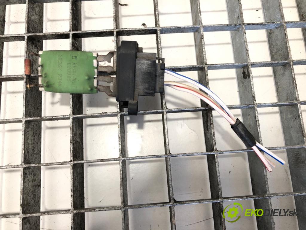 FORD TRANSIT Autobus (FD_ _, FB_ _, FS_ _, FZ_ _, FC_ _) 2000 - 2006    2.0 DI (F_E_, F_F_, F_G_) 63 kW [86 KM] olej napędowy 2000 - 2006  Odpor, rezistor kúrenia vzduchu  (Odpory (rezistory) kúrenia)