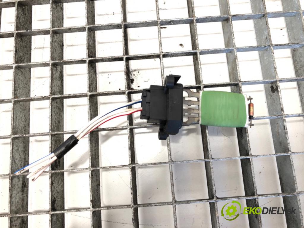 FORD TRANSIT Autobus (FD_ _, FB_ _, FS_ _, FZ_ _, FC_ _) 2000 - 2006    2.0 DI (F_E_, F_F_, F_G_) 63 kW [86 KM] olej napędowy 2000 - 2006  Odpor, rezistor kúrenia vzduchu  (Odpory (rezistory) kúrenia)