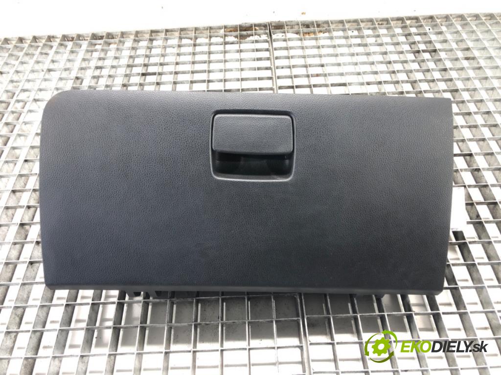 KIA SPORTAGE III (SL) 2009 - 2022    2.0 CRDi 100 kW [136 KM] olej napędowy 2010 - 2022  Priehradka, kastlík spolujazdca  (Priehradky, kastlíky)