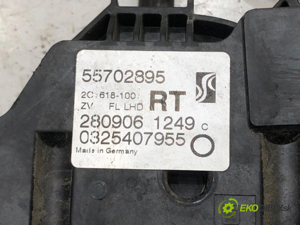 OPEL CORSA D (S07) 2006 - 2014    1.2 (L08, L68) 59 kW [80 KM] benzyna 2006 - 2014  zámok dveře levý přední část 55702895