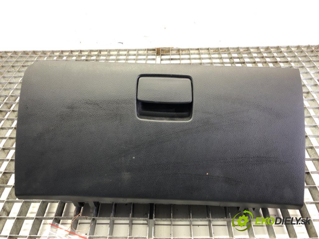 KIA SPORTAGE III (SL) 2009 - 2022    1.7 CRDi 85 kW [116 KM] olej napędowy 2010 - 2022  Priehradka, kastlík spolujazdca  (Priehradky, kastlíky)