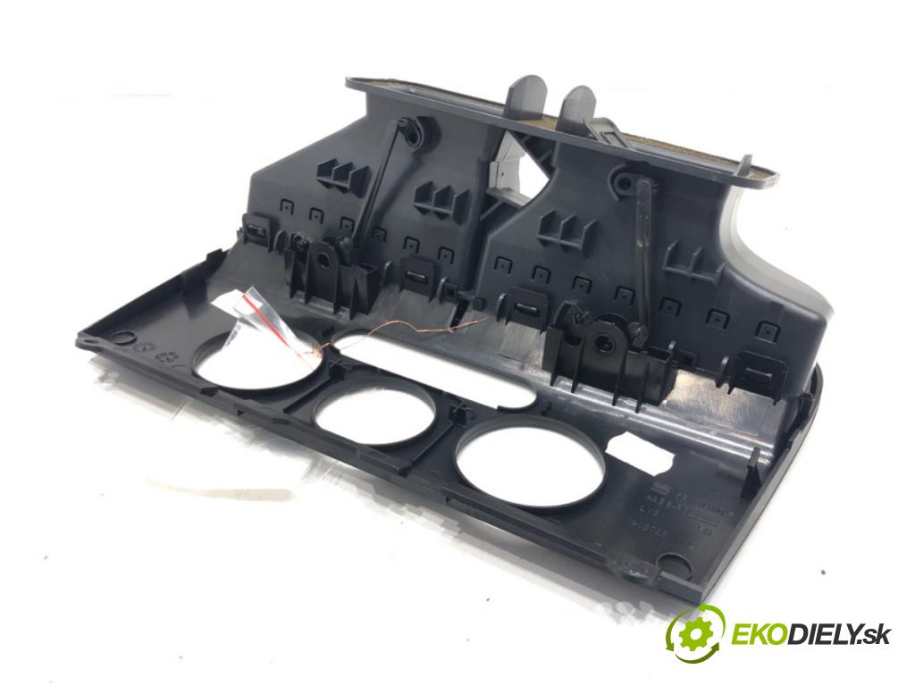 SEAT ALTEA (5P1) 2004 - 2022    1.6 75 kW [102 KM] benzyna 2004 - 2022  Mriežky kúrenia stredna 5P1819110F (Mriežky kúrenia (fukáre))