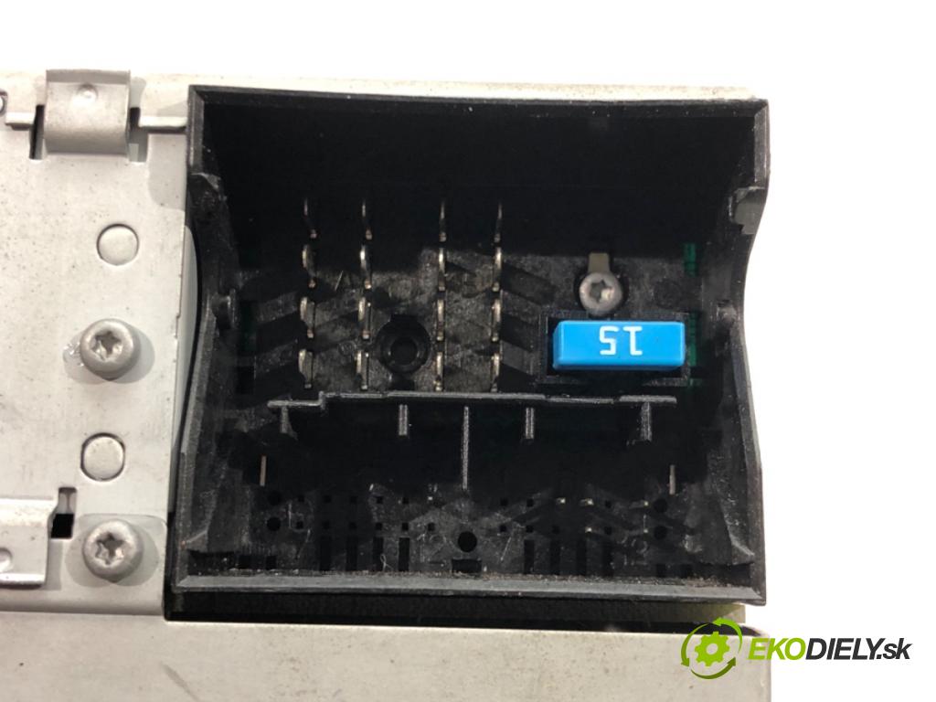 OPEL VECTRA C Kombi (Z02) 2003 - 2009    1.8 (F35) 103 kW [140 KM] benzyna 2005 - 2008  RADIO 13292090RG (Audio zariadenia)