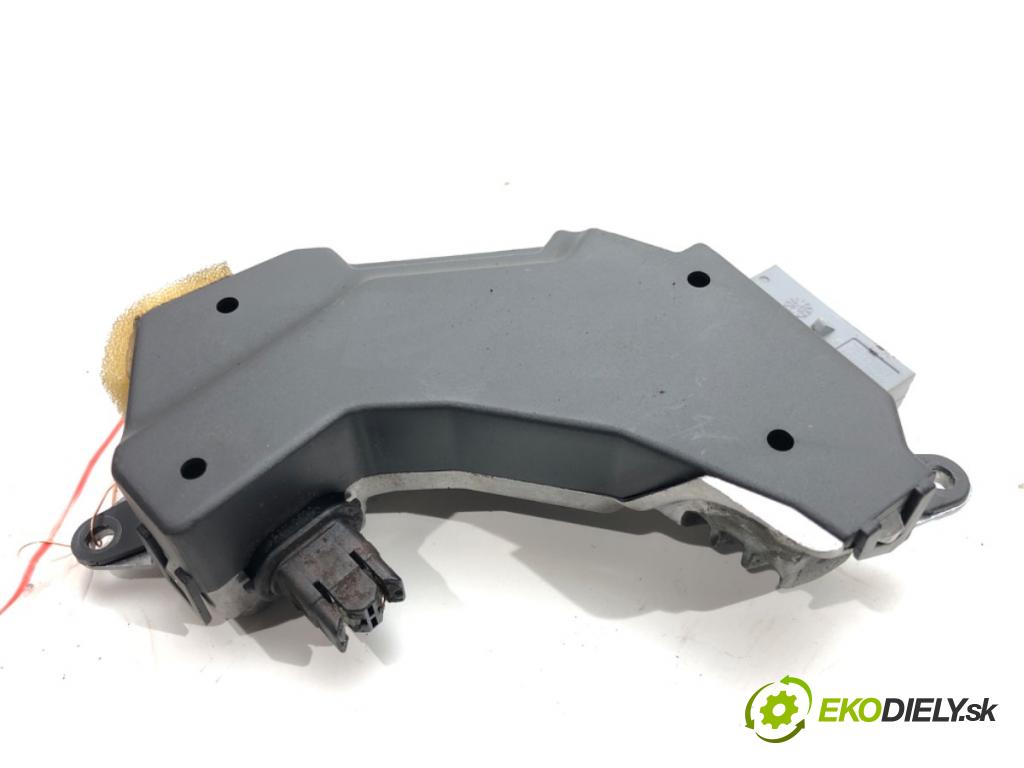 OPEL VECTRA C Kombi (Z02) 2003 - 2009    1.8 (F35) 103 kW [140 KM] benzyna 2005 - 2008  Odpor, rezistor kúrenia vzduchu  (Odpory (rezistory) kúrenia)