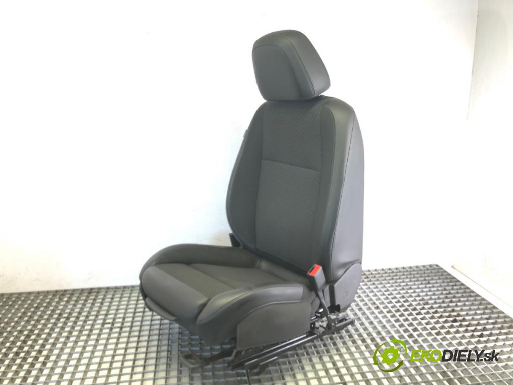 OPEL MOKKA / MOKKA X (J13) 2012 - 2022    1.4 (_76) 103 kW [140 KM] benzyna 2013 - 2022  Sedadlo pravy predný