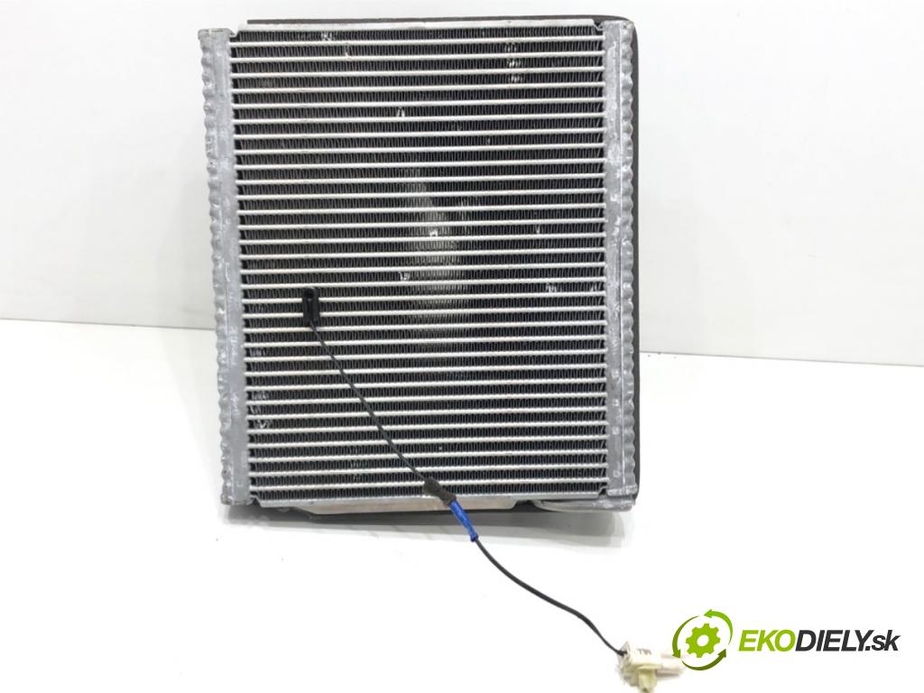 KIA STINGER (CK) 2017 - 2022    3.3 T-GDi 4WD 272 kW [370 KM] benzyna 2017 - 2022  Výhrevné teleso, radiátor kúrenia  (Radiátory kúrenia)