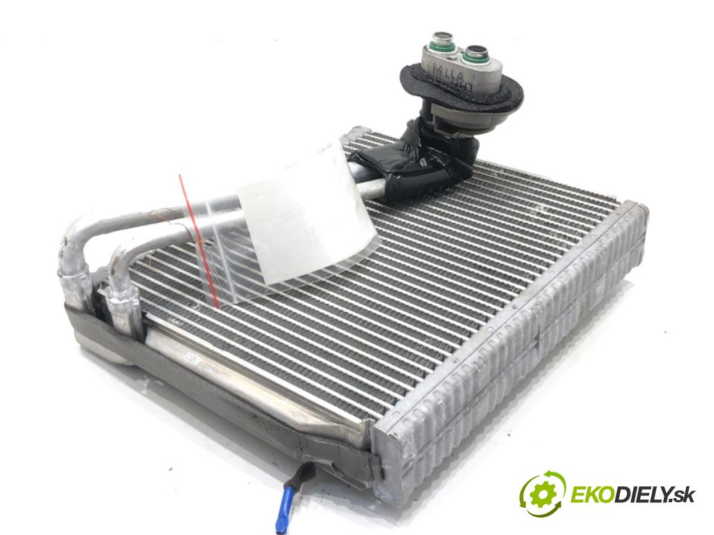 KIA STINGER (CK) 2017 - 2022    3.3 T-GDi 4WD 272 kW [370 KM] benzyna 2017 - 2022  Výhrevné teleso, radiátor kúrenia  (Radiátory kúrenia)