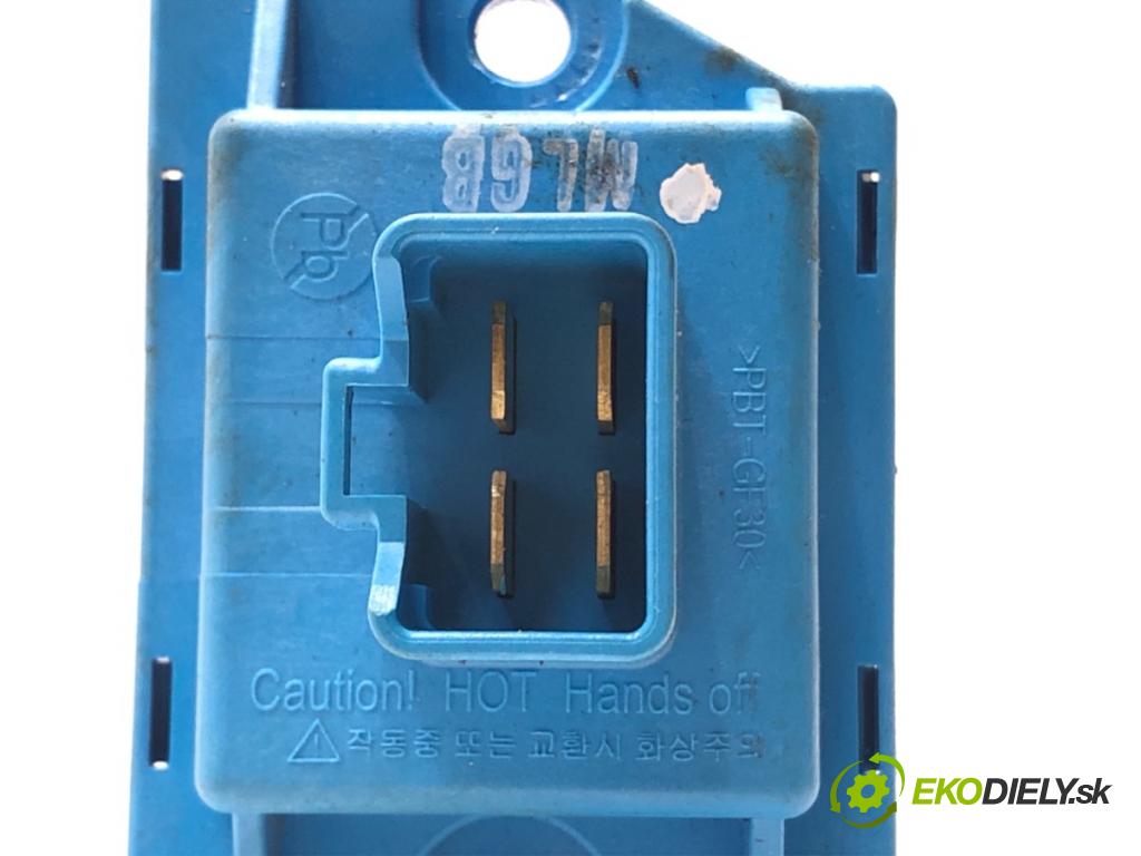 KIA STINGER (CK) 2017 - 2022    3.3 T-GDi 4WD 272 kW [370 KM] benzyna 2017 - 2022  Odpor, rezistor kúrenia vzduchu  (Odpory (rezistory) kúrenia)