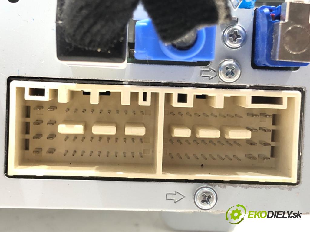 KIA STINGER (CK) 2017 - 2022    3.3 T-GDi 4WD 272 kW [370 KM] benzyna 2017 - 2022  RADIO Navigácia 96560-J5450 (Audio zariadenia)