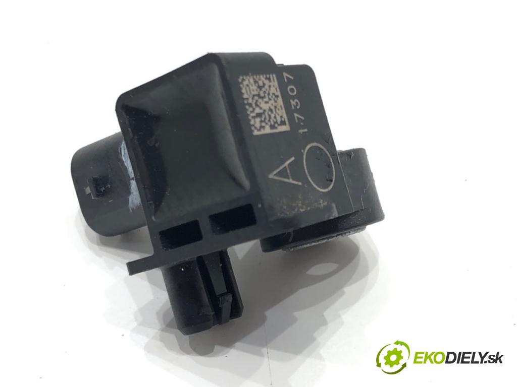 KIA STINGER (CK) 2017 - 2022    3.3 T-GDi 4WD 272 kW [370 KM] benzyna 2017 - 2022  Snímač nárazu 95920-J5000 (Snímače nárazu)