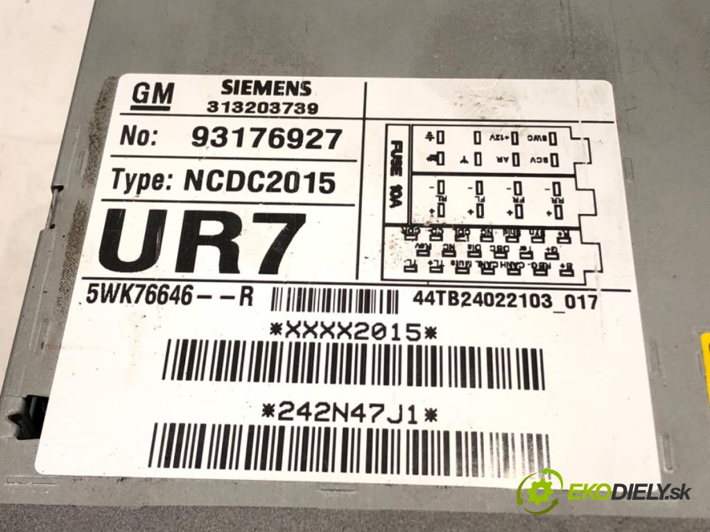 OPEL SIGNUM liftback (Z03) 2003 - 2008    2.2 direct (F48) 114 kW [155 KM] benzyna 2003 - 2008  RADIO 93176927 (Audio zariadenia)