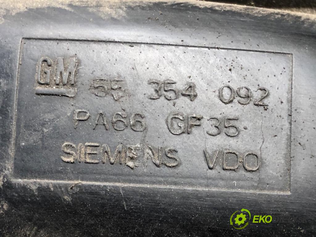 OPEL SIGNUM liftback (Z03) 2003 - 2008    2.2 direct (F48) 114 kW [155 KM] benzyna 2003 - 2008  Potrubie sacie, sanie 55354092 (Sacie potrubia)