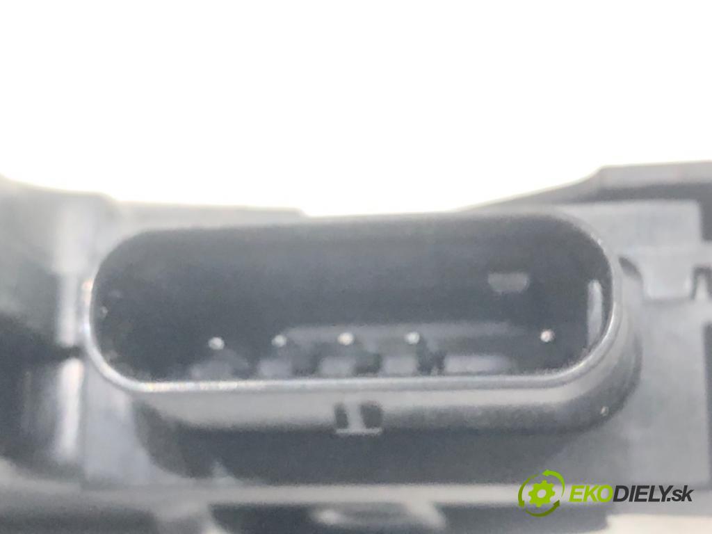 CITROEN C4 III (BA_, BB_, BC_) 2020 - 2022    1.2 PureTech 130 (BAHNSA, BAHNSB) 96 kW [130 KM] benzyna 2020 - 2022  zámok dveře levý přední část 9832796880
