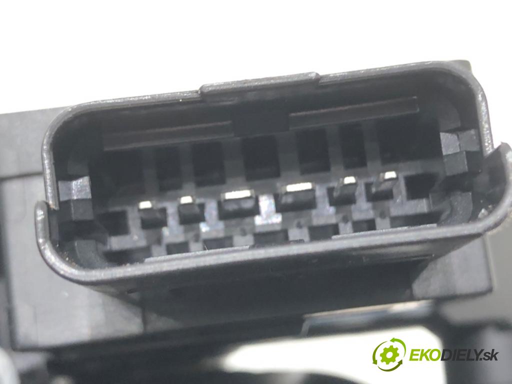 CITROEN C4 III (BA_, BB_, BC_) 2020 - 2022    1.2 PureTech 130 (BAHNSA, BAHNSB) 96 kW [130 KM] benzyna 2020 - 2022  mechanismus okna levý zadní část 9834295480