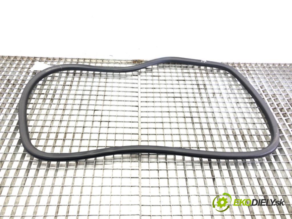 CITROEN C4 III (BA_, BB_, BC_) 2020 - 2022    1.2 PureTech 130 (BAHNSA, BAHNSB) 96 kW [130 KM] benzyna 2020 - 2022  těsnění dveře zadní část pravá  (Ostatní)