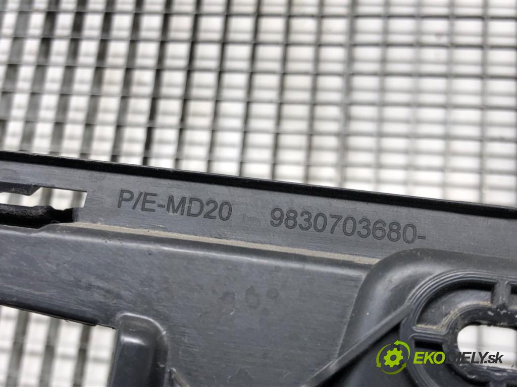 CITROEN C4 III (BA_, BB_, BC_) 2020 - 2022    1.2 PureTech 130 (BAHNSA, BAHNSB) 96 kW [130 KM] benzyna 2020 - 2022  ABSORBER nárazníka zadní část 9830703680