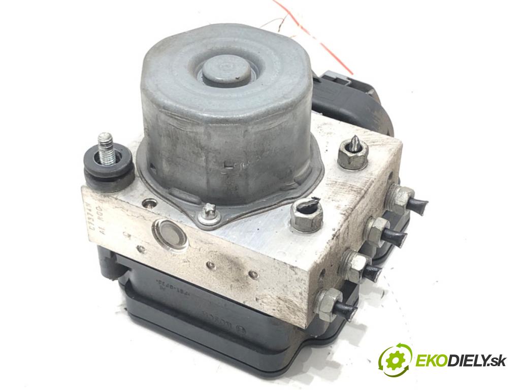 OPEL CORSA E (X15) 2014 - 2022    1.4 (08, 68) 66 kW [90 KM] benzyna 2014 - 2022  Pumpa ABS 39084530 (Pumpy ABS)