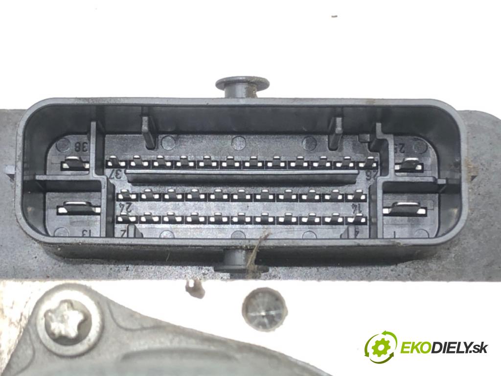OPEL CORSA E (X15) 2014 - 2022    1.4 (08, 68) 66 kW [90 KM] benzyna 2014 - 2022  Pumpa ABS 39084530 (Pumpy ABS)