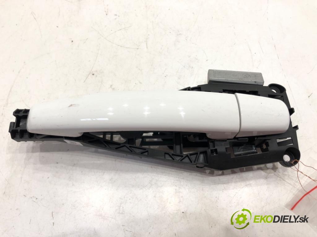 OPEL CORSA E (X15) 2014 - 2022    1.4 (08, 68) 66 kW [90 KM] benzyna 2014 - 2022  Kľučka vonkajšia ľavy zad 