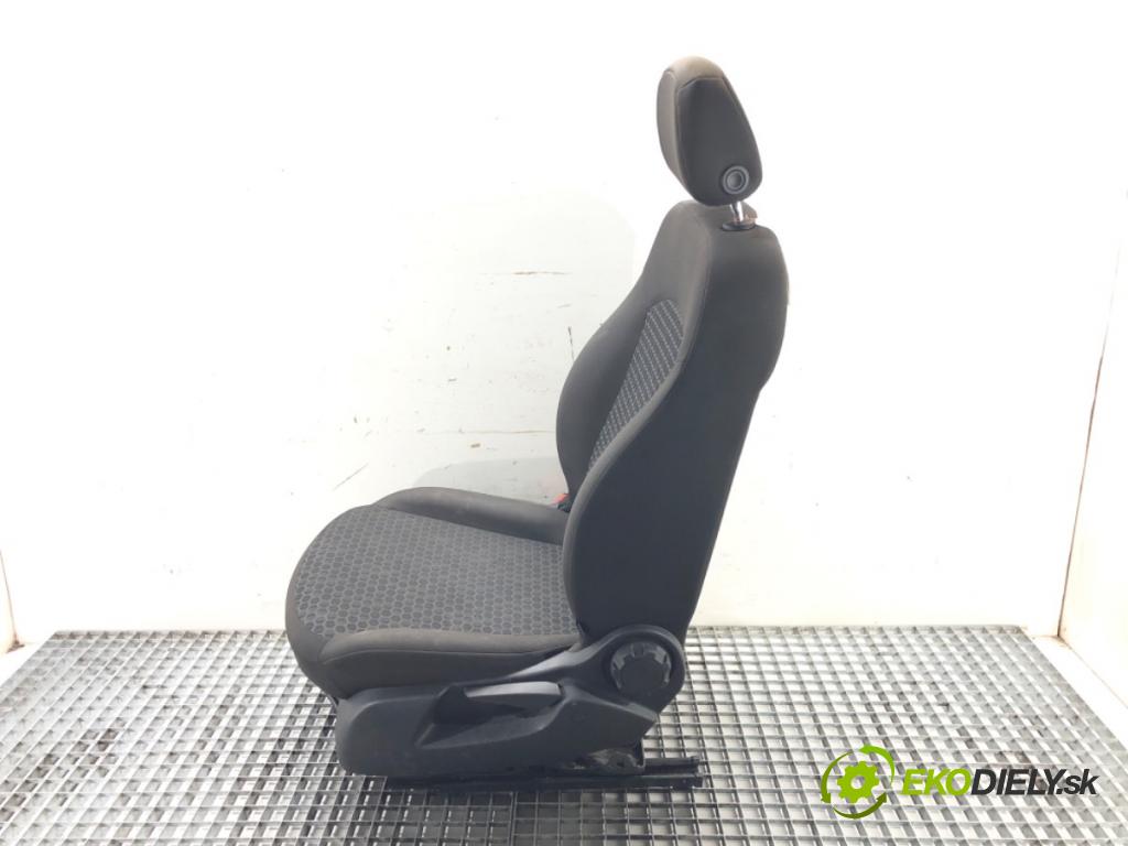 OPEL CORSA E (X15) 2014 - 2022    1.4 (08, 68) 66 kW [90 KM] benzyna 2014 - 2022  Sedadlo ľavy predný