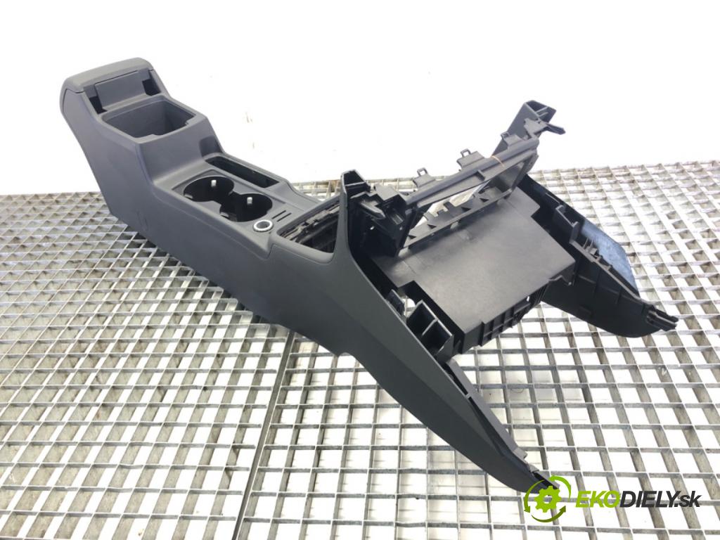 VW GOLF VII (5G1, BQ1, BE1, BE2) 2012 - 2022    2.0 GTI TCR 213 kW [290 KM] benzyna 2018 - 2022  Tunel stredový 5GM864298A (Stredový tunel / panel)