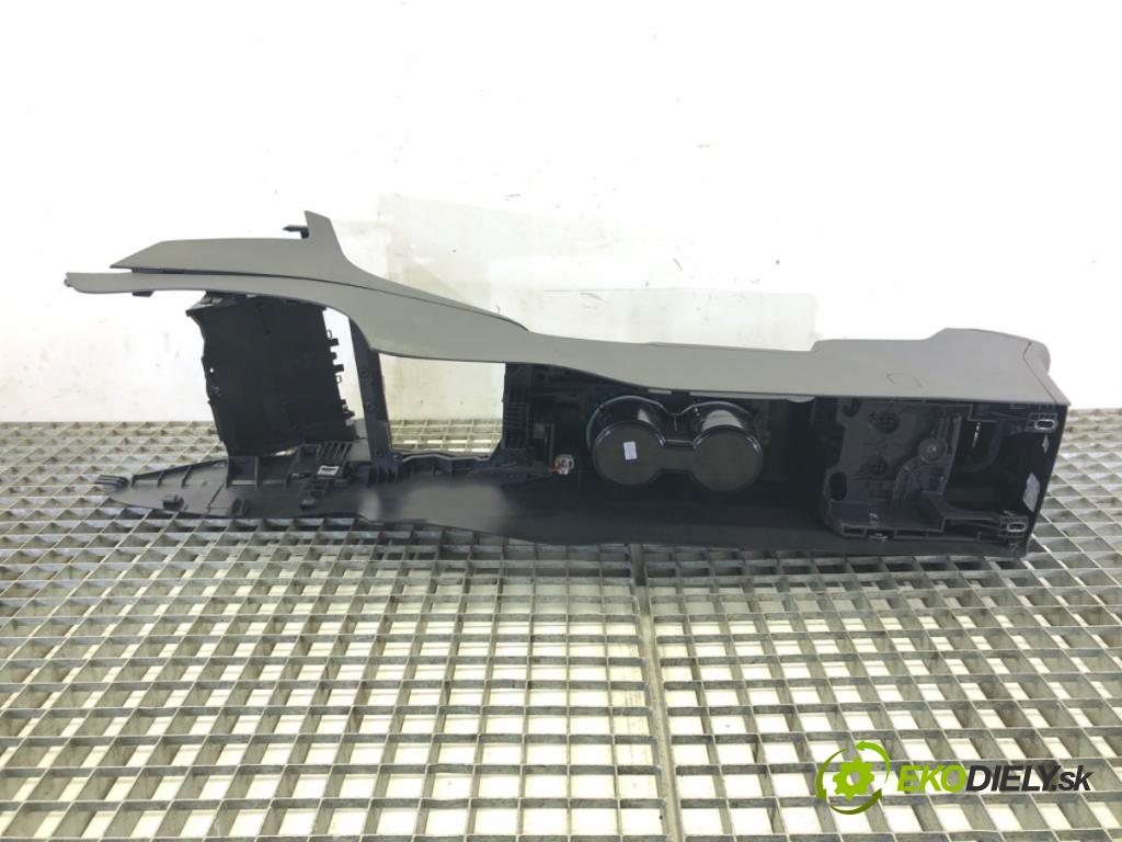 VW GOLF VII (5G1, BQ1, BE1, BE2) 2012 - 2022    2.0 GTI TCR 213 kW [290 KM] benzyna 2018 - 2022  Tunel stredový 5GM864298A (Stredový tunel / panel)