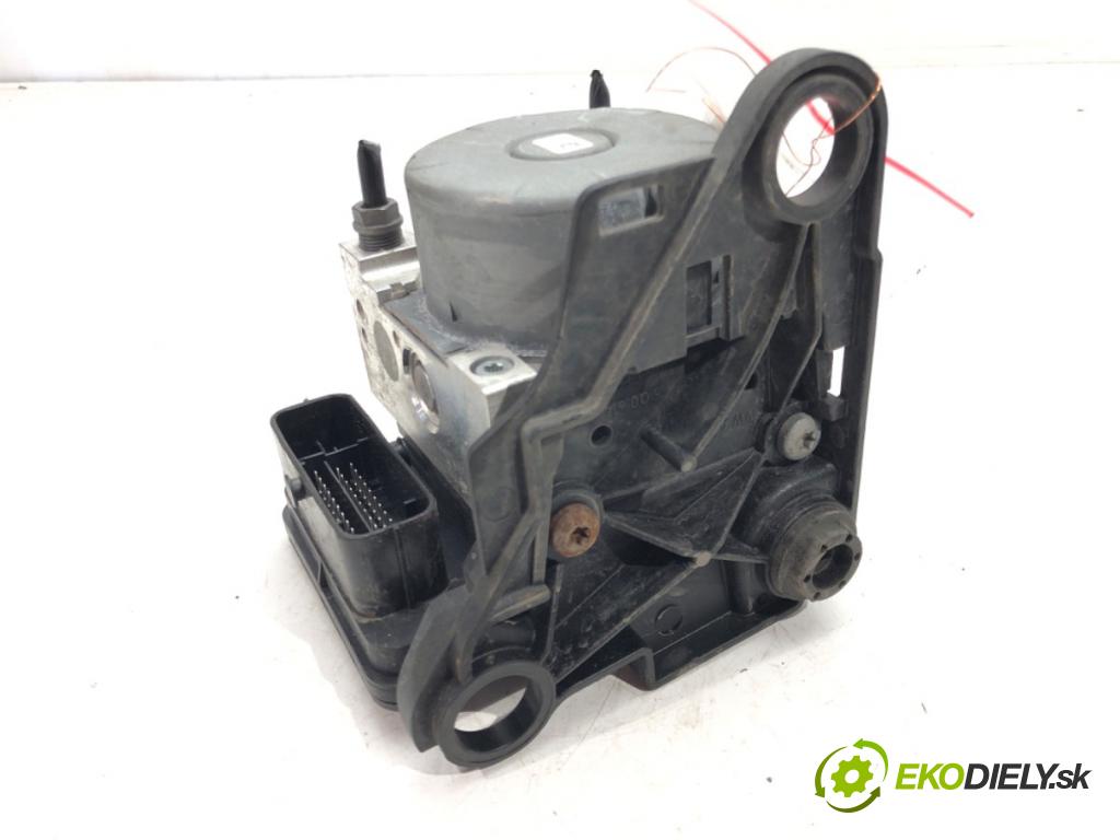 VW GOLF VII (5G1, BQ1, BE1, BE2) 2012 - 2022    2.0 GTI TCR 213 kW [290 KM] benzyna 2018 - 2022  Pumpa ABS 5Q0614517EA (Pumpy ABS)