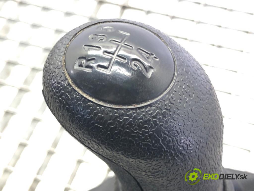 SKODA OCTAVIA I Combi (1U5) 1998 - 2010    1.6 75 kW [102 KM] benzyna 2000 - 2010  kulisa 1J0711025G (Rýchlostné páky / kulisy)