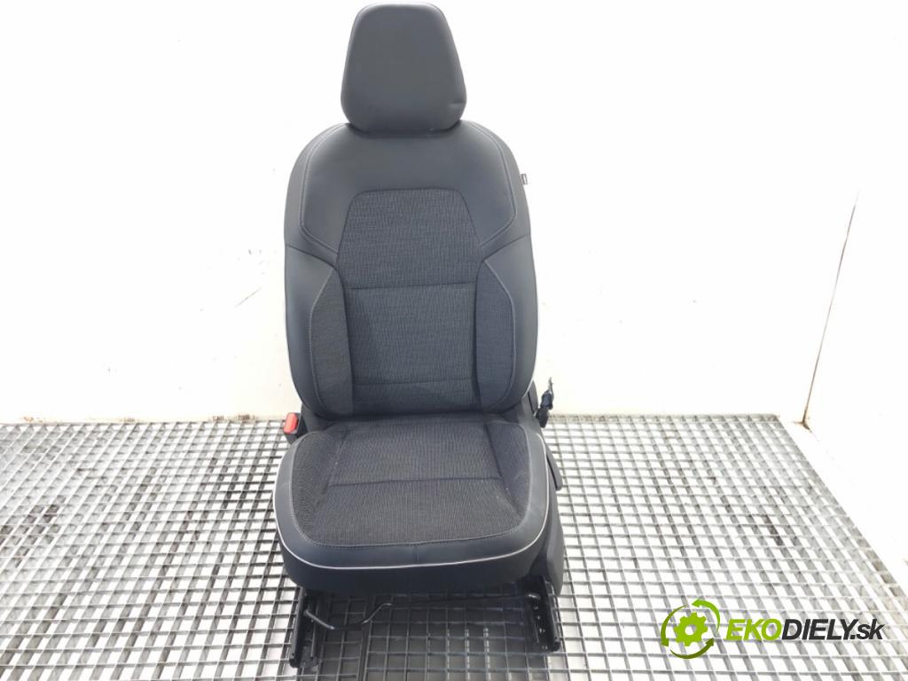 RENAULT CAPTUR II 2020 - 2022    TCe 140 (HFN0) 103 kW [140 KM] benzyna 2020 - 2022  Sedadlo ľavy predný 