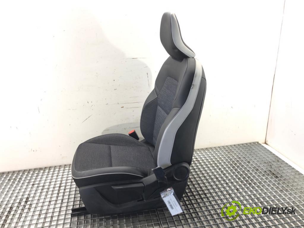 RENAULT CAPTUR II 2020 - 2022    TCe 140 (HFN0) 103 kW [140 KM] benzyna 2020 - 2022  Sedadlo ľavy predný