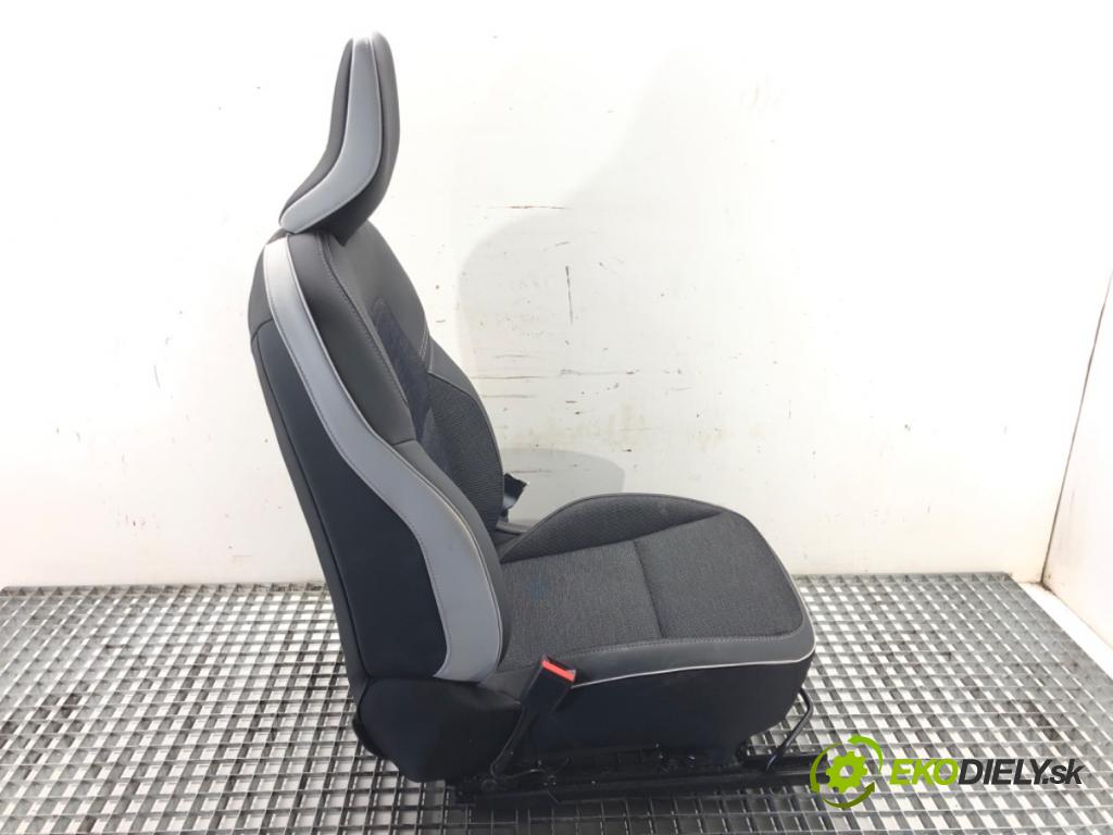 RENAULT CAPTUR II 2020 - 2022    TCe 140 (HFN0) 103 kW [140 KM] benzyna 2020 - 2022  Sedadlo ľavy predný