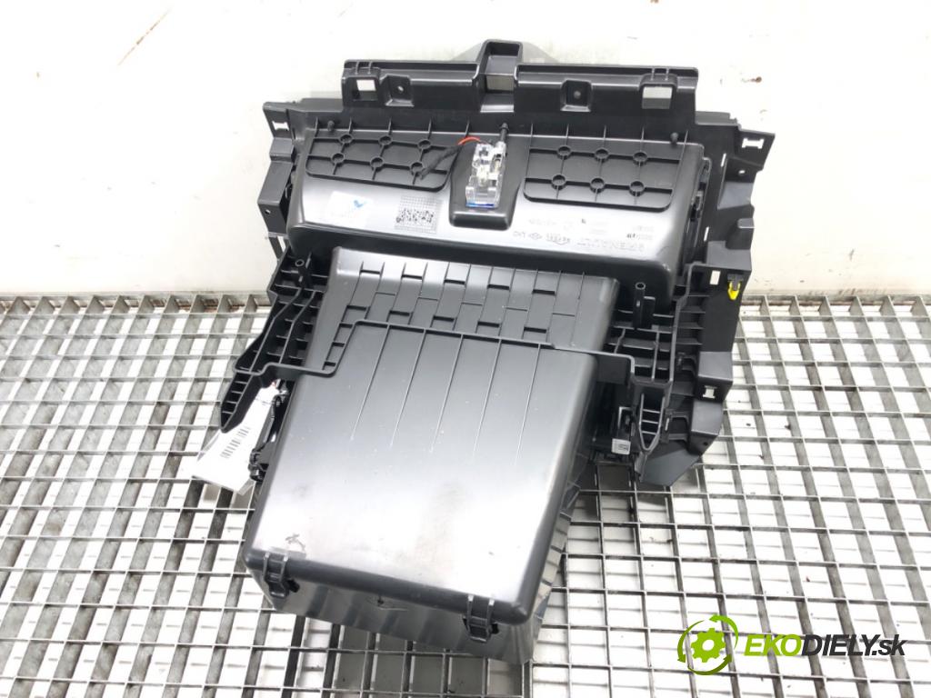 RENAULT CAPTUR II 2020 - 2022    TCe 140 (HFN0) 103 kW [140 KM] benzyna 2020 - 2022  Priehradka, kastlík spolujazdca  (Priehradky, kastlíky)