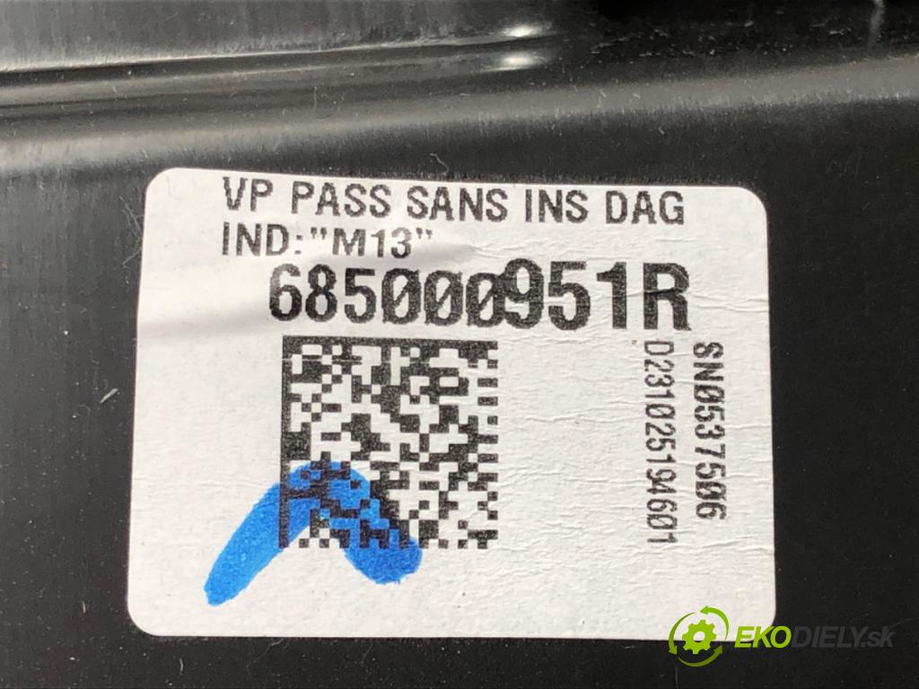 RENAULT CAPTUR II 2020 - 2022    TCe 140 (HFN0) 103 kW [140 KM] benzyna 2020 - 2022  Priehradka, kastlík spolujazdca  (Priehradky, kastlíky)