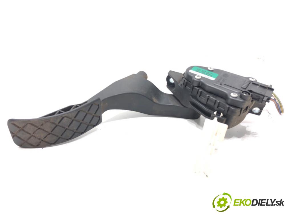 VW GOLF IV (1J1) 1997 - 2008    1.4 16V 55 kW [75 KM] benzyna 1997 - 2004  Potenciometer plynu 1J1721503J (Pedále)