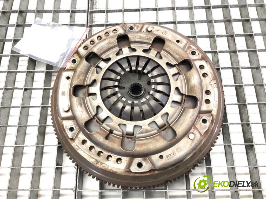 OPEL ZAFIRA / ZAFIRA FAMILY B (A05) 2005 - 2019    1.6 FlexFuel (M75) 85 kW [116 KM] Benzyna / etanol 2008 - 2012  Spojková sada (bez ložiska) 321010510 (Kompletné sady (bez ložiska))