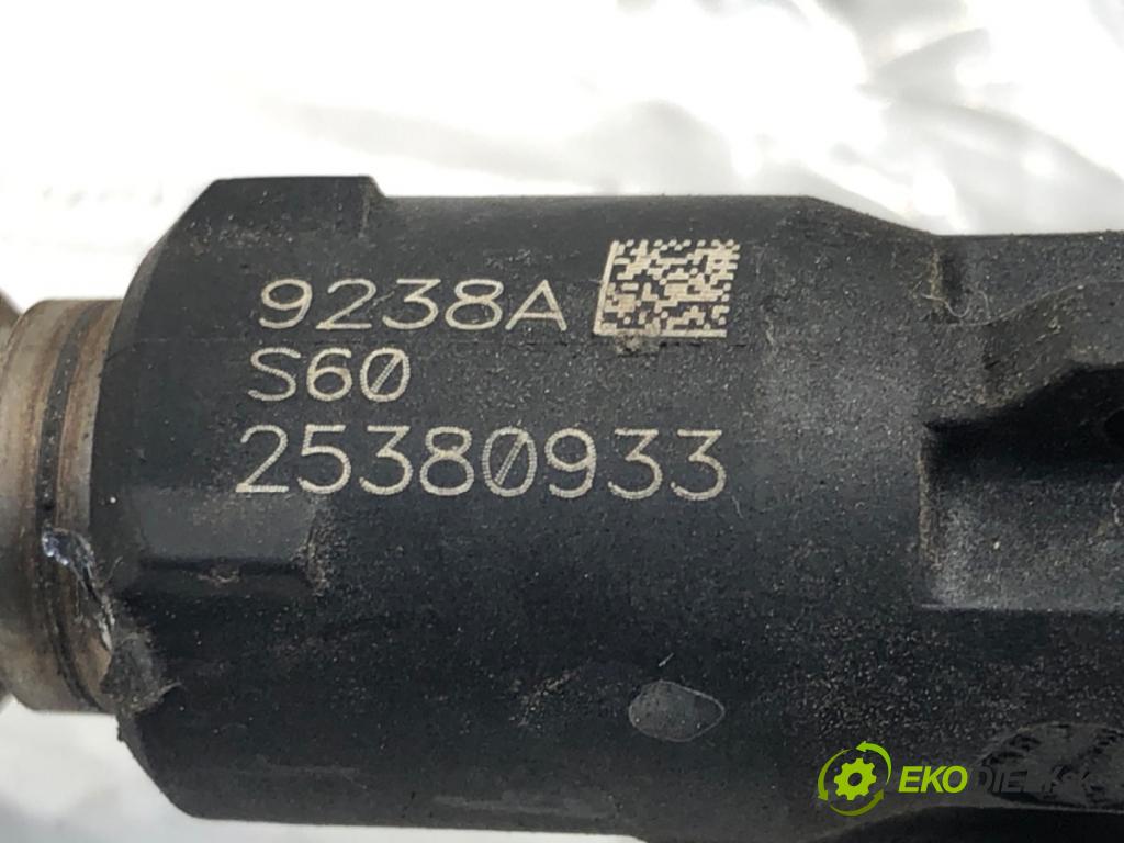 OPEL ZAFIRA / ZAFIRA FAMILY B (A05) 2005 - 2019    1.6 FlexFuel (M75) 85 kW [116 KM] Benzyna / etanol 2008 - 2012  Lišta vstrekovacia 55559375 (Vstrekovacie lišty)