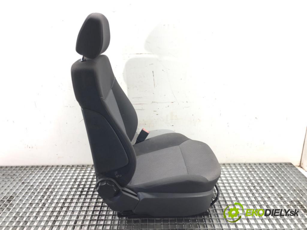 OPEL ZAFIRA / ZAFIRA FAMILY B (A05) 2005 - 2019    1.6 FlexFuel (M75) 85 kW [116 KM] Benzyna / etanol 2008 - 2012  Sedadlo pravy predný