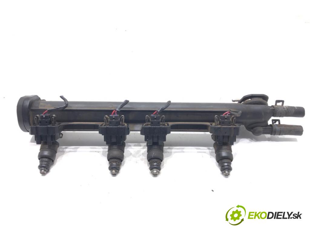 VW GOLF IV (1J1) 1997 - 2008    1.6 74 kW [100 KM] benzyna 1997 - 2004  Lišta vstrekovacia 06A133317A (Vstrekovacie lišty)