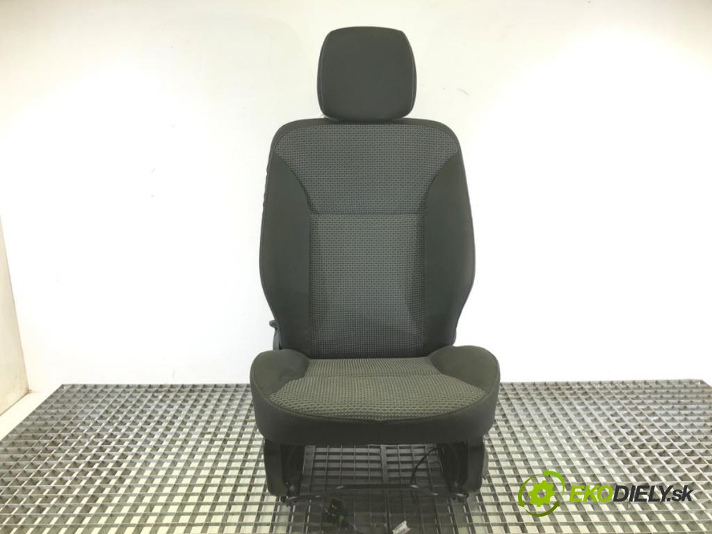 MERCEDES-BENZ CITAN Nadwozie pełne/minivan (W415) 2012 - 2021    109 CDI (415.601, 415.603, 415.605) 66 kW [90 KM] olej napędowy 2012 - 2021  Sedadlo pravy predný 