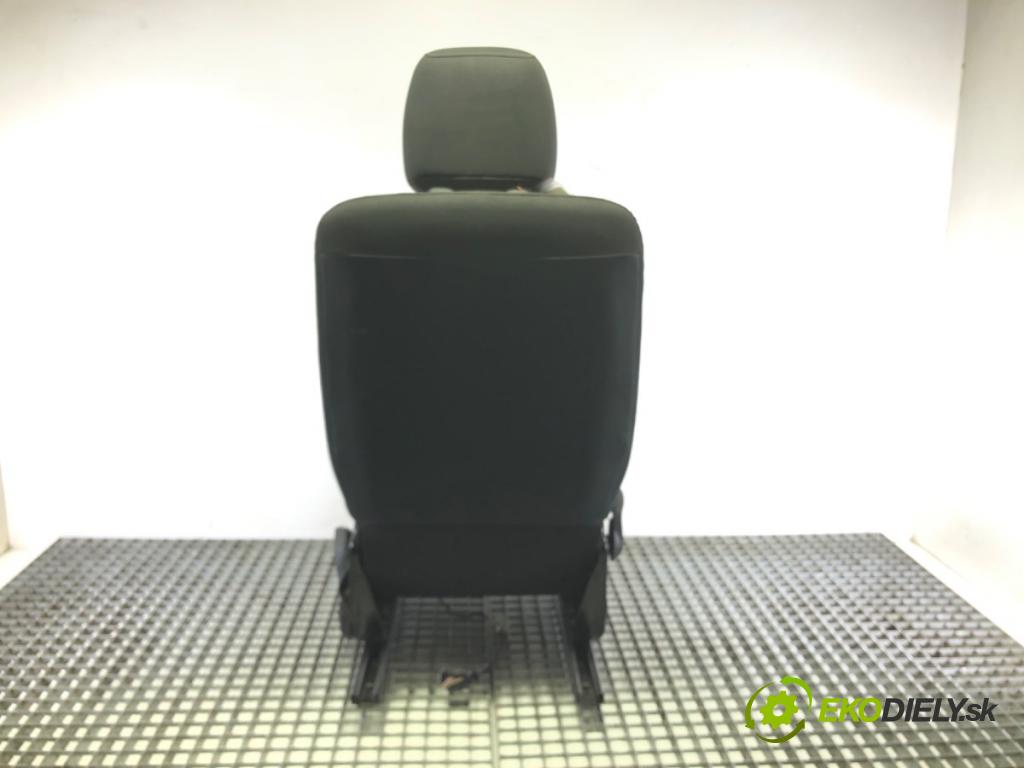MERCEDES-BENZ CITAN Nadwozie pełne/minivan (W415) 2012 - 2021    109 CDI (415.601, 415.603, 415.605) 66 kW [90 KM] olej napędowy 2012 - 2021  Sedadlo pravy predný