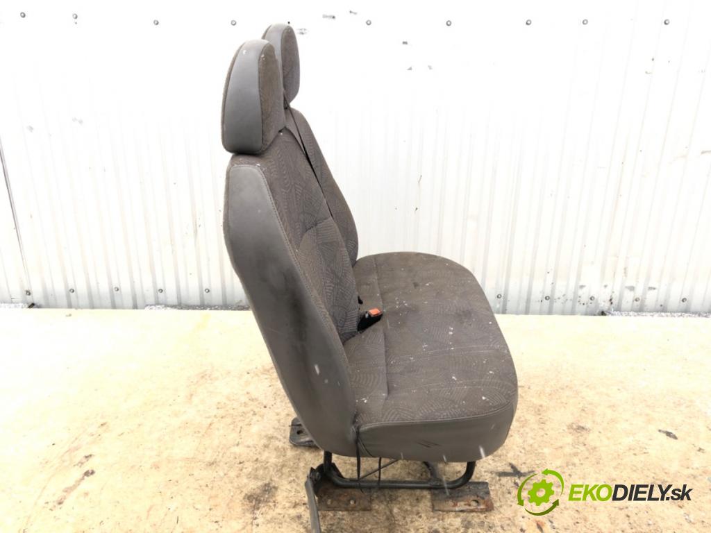 FORD TRANSIT Autobus (FD_ _, FB_ _, FS_ _, FZ_ _, FC_ _) 2000 - 2006    2.0 DI (F_E_, F_F_, F_G_) 63 kW [86 KM] olej napędowy 2000 - 2006  Sedadlo pravy predný