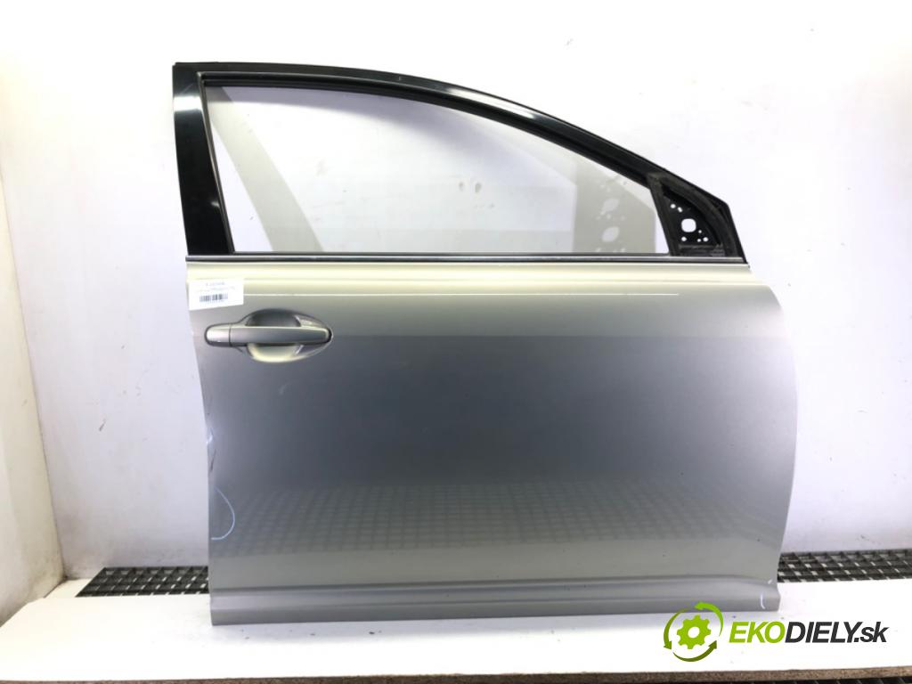 TOYOTA AVENSIS T25 liftback 2006 108 kW 2.0 (AZT250_) 1998 Dvere pravy predný 