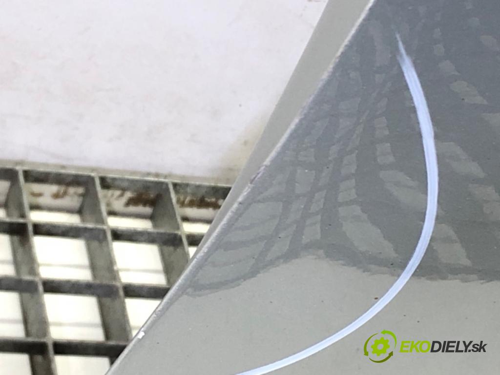 TOYOTA AVENSIS T25 liftback 2006 108 kW 2.0 (AZT250_) 1998 Dvere pravy predný