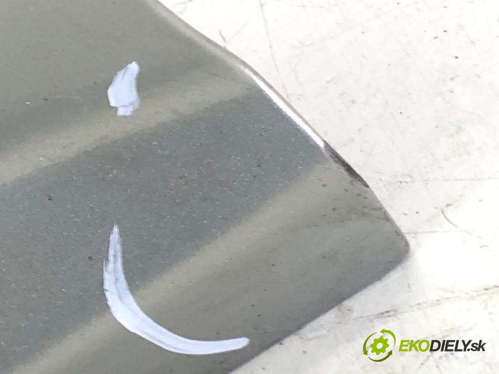 TOYOTA AVENSIS T25 liftback 2006 108 kW 2.0 (AZT250_) 1998 Dvere pravy predný