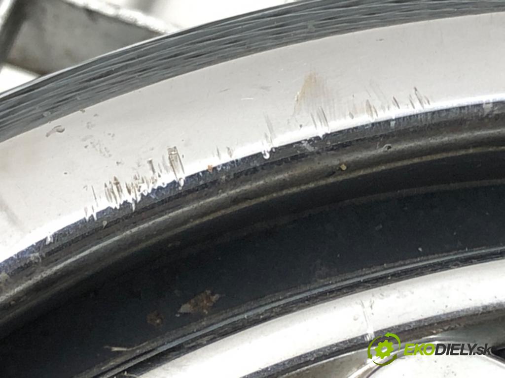 TOYOTA AVENSIS (_T25_) 2003 - 2008    2.0 (AZT250_) 108 kW [147 KM] benzyna 2003 - 2008  mřížka maska  (Mřížky (masky) chladičů)