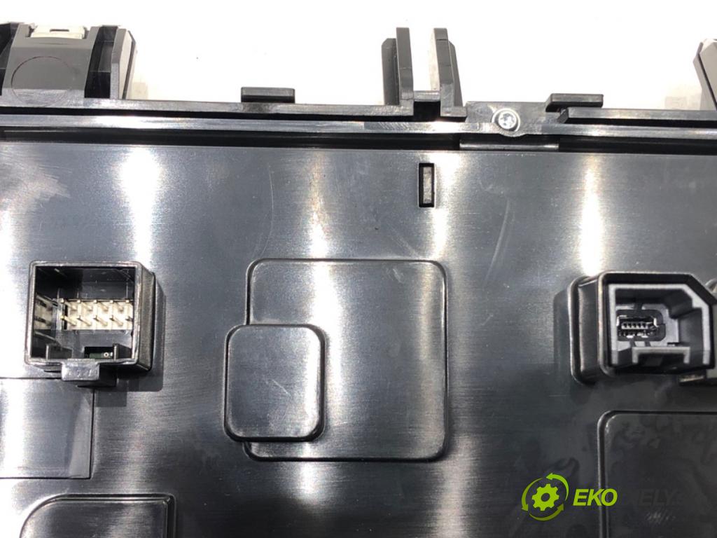 OPEL INSIGNIA B Sports Tourer (Z18) 2017 - 2022    1.5 (35) 121 kW [165 KM] benzyna 2017 - 2022  RADIO Navigácia 39099171 (Audio zariadenia)