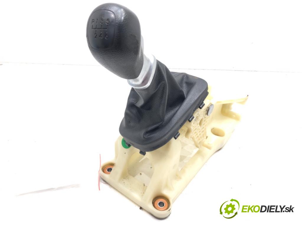 KIA RIO III (UB) 2011 - 2017    1.4 CVVT 80 kW [109 KM] benzyna 2011 - 2017  Kulisa  (Rýchlostné páky / kulisy)